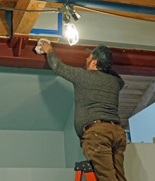 As a final step, the beam was wiped clean.