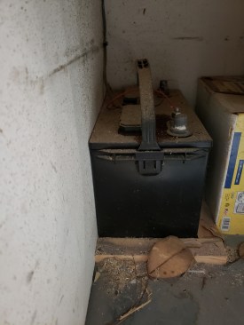 To power the DC system, I placed a deep cycle battery amidships down low over the axles (good central location and out of the way). 