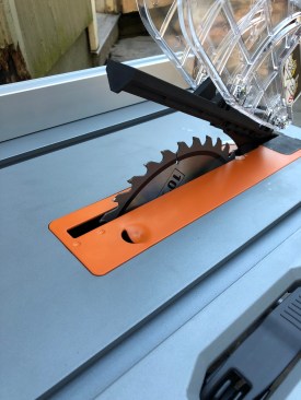 The guard, riving knife and pawls all work. Because of how I like my blade—just above the work—I can’t use the guard on most of my cuts because they intersect with the work. Not a demerit. Just an observation. 