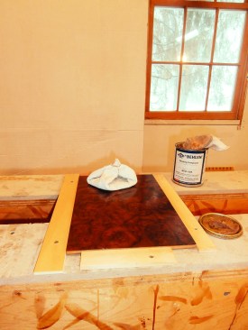 French polishing techniques work for all clear finishes (not only shellac, for which they were originally developed). For all final work, the author always tries to set up near a window for the natural light.