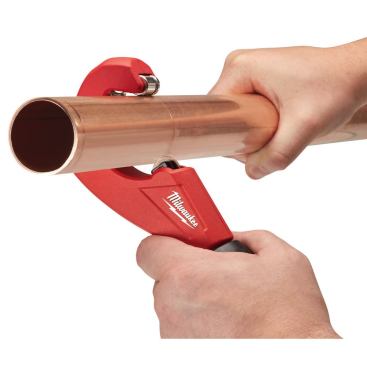 We also got an indepth look at Milwaukee's new line of pipe cutters, like the constant swing tubing cutter shown here. It has 4 chrome rollers, which resists rust, and tool-free blade change. A mini-cutter was also demonstrated, along with a couple other variations that are due out soon. The 1 1/2" constant swing cutter and mini cutter are both available now. MSRP: $53 and $27 respectively.
