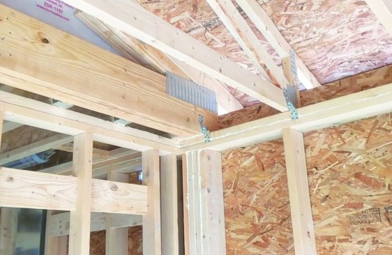 ... as does this flat ceiling truss.