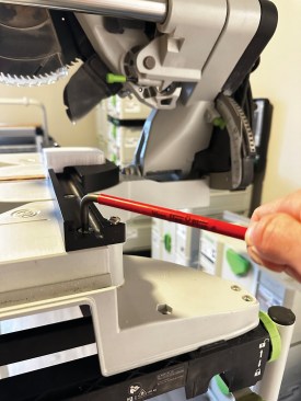 The system marries easily to a Festool Kapex saw using the saw’s existing bolts and holes.