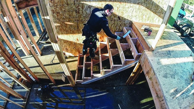 For tread stock, the author uses Norbord’s SteadiTred OSB for consistency and durability. Here, he begins with a foamto-gel adhesive on the stringers.