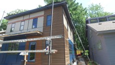 Mixing the open-joint system with a panel system, the author created an "almost-Mondrian" aesthetic. In this composition, the open-joint areas offered a distinct warm and patterned texture.