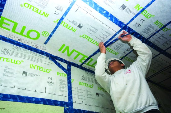 The ideal use for Siga Majrex, the company claims, is the underside of a flat roof in a cold climate with vapor-tight roofing above—the same application where New York architect James Wagman specified Intello variable-permeability membrane.