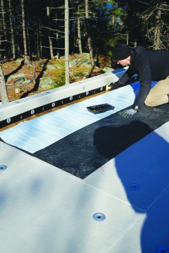 Then the surface of the reinforced perimeter strip (RPS) is primed.