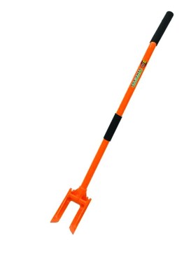 The Guster features two 1 1/4-inchwide sharpened steel plates separated by a 2-inch gap.