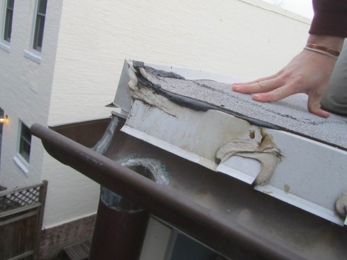 The edge metal on this roof was applied before the roofing. Water leaking at this point will go into the building.