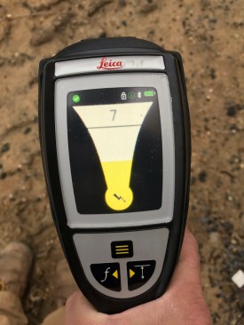 The DD230 locator features a bright display that is easy to read.