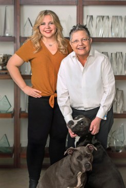 Kelly Kirk and her mother Leslie King, the 2019 Remodelers Advantage Impact Award winner.