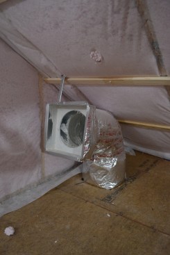 A large jump duct in the attic floor allows free airflow between each bedroom and the buffer space for pressure relief.