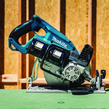 Small, brushless, and powerful. Dual 18V batteries sit just behind the motor; a built-in gauge shows their charge level. Despite its size, the motor yields plenty of power to compete with worm drives. A large rafter hook tucks out of the way when not in use.
