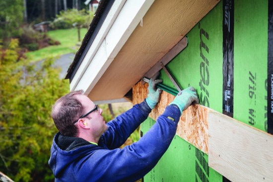 The author depends on two jigs made PacTool. The Gable Slide easily adjusts to the rake angle of the gable end.
