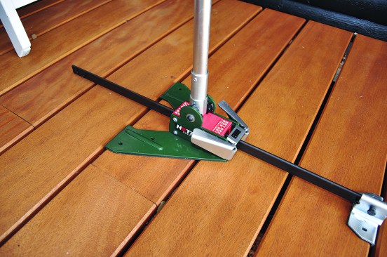 Figure 12. Hetra’s Power Hand pushes as well as pulls.