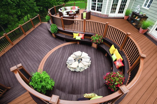 Figure 13. Trex Transcend is a capstock decking available in both square and grooved edges.