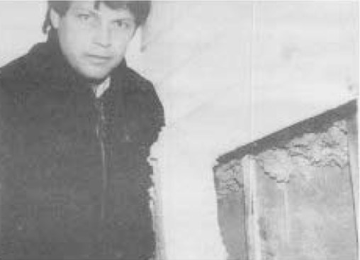 Although the paint was peeling and the siding was soggy on the west face of a Category 1 house, the author found the studs and cellulose insulation bone-dry.