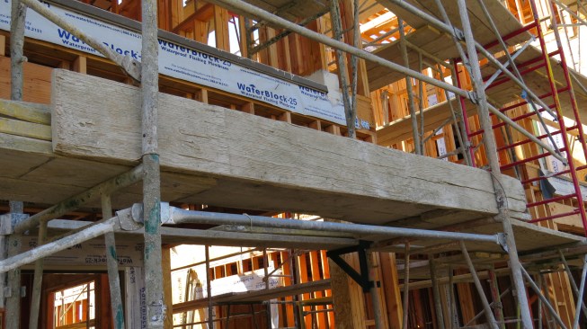 Older planks that won’t pass inspection on the working platform might still do good service as toe boards.