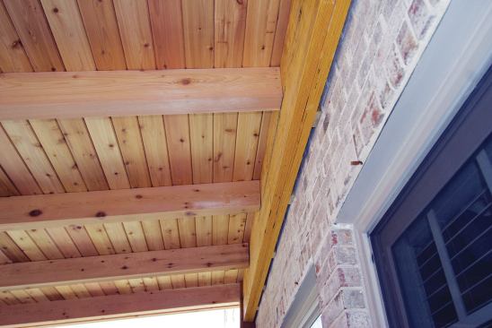 Note the gap between the beam and the brick.