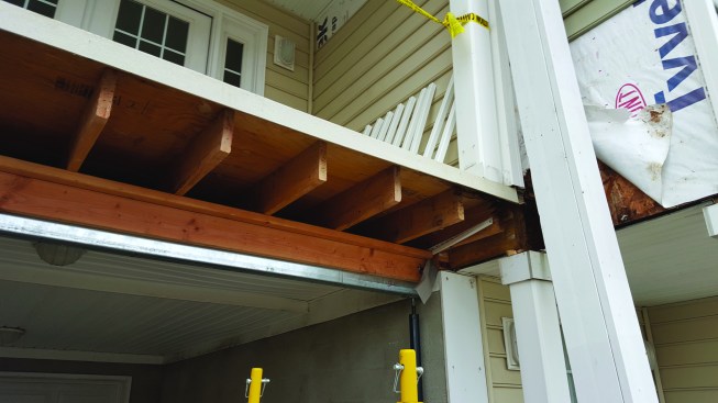 Fitting the new beams was challenging, but we made good use of our adjustable support columns to lift the structure and gain room for the new beams.
