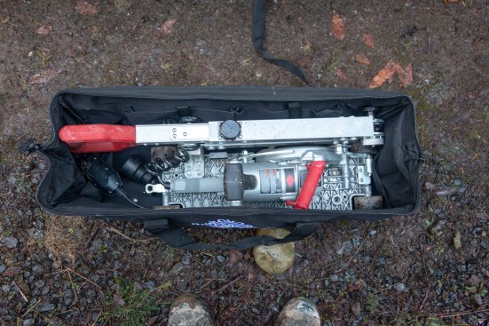 The tool handle folds down nicely making the unit easy to move and store. Nice.