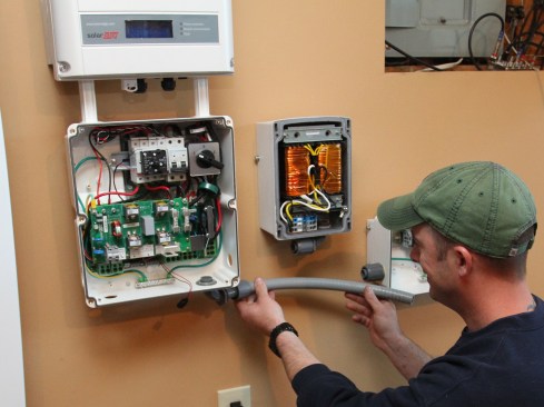 Millette runs flexible, nonmetallic conduit between the inverter and smart meter, as well as the inverter and transformer. 