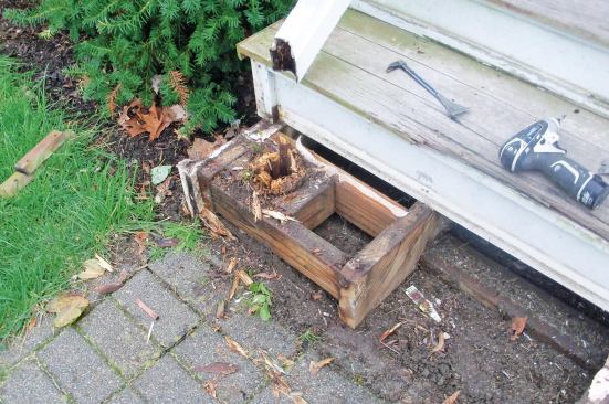 Poor drainage and a lack of maintenance caused the original newels to rot.