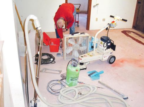 The Edco TMC-7 Turbo Edge Grinder took larger pads than the polisher.