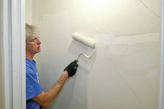 The author used the Nu-Wal Plaster Restoration System to quickly stabilize cracked plaster in a closet without increasing the wall thickness.