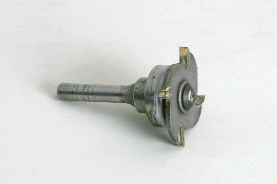 Slots for the seals are cut with a 3-millimeter slot cutter.