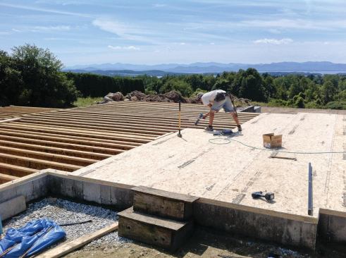 This streamlines joist installation and allows the crew to quickly get the deck sheathed.