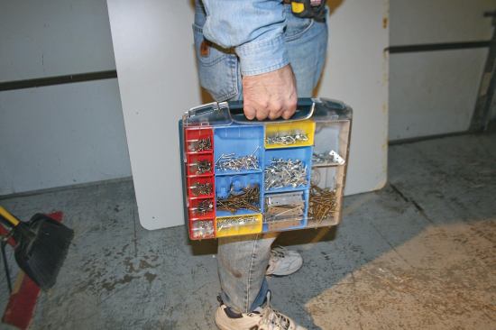 The L-Boxx-3D has a shallow compartment under the lid and a large front opening into which drawers or compartmentalized organizers called i-Boxxes can be inserted.