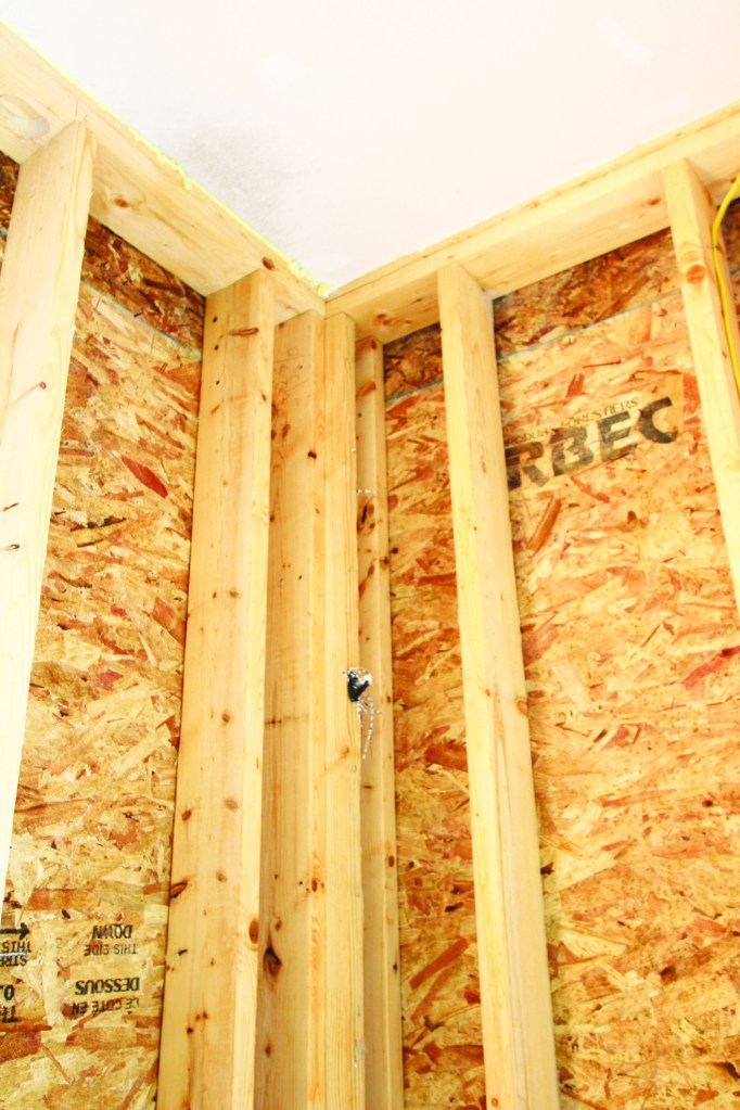 Within minutes, the solution has eliminated the staining and restored the OSB to a like-new appearance.
