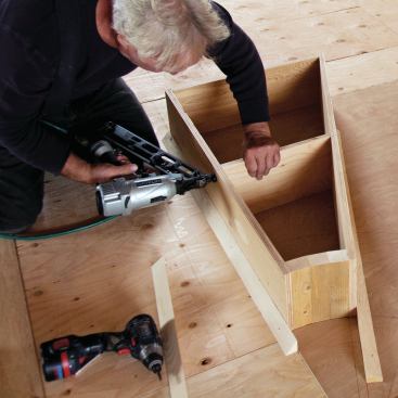 With the four basic sides of a box completed, I then added intermediate bracing at 18-inch intervals to ensure a stiff tread surface.